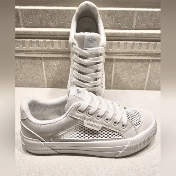 Rocket Dog Shoes - Rocket Dog White Sneakers with Perforated Details